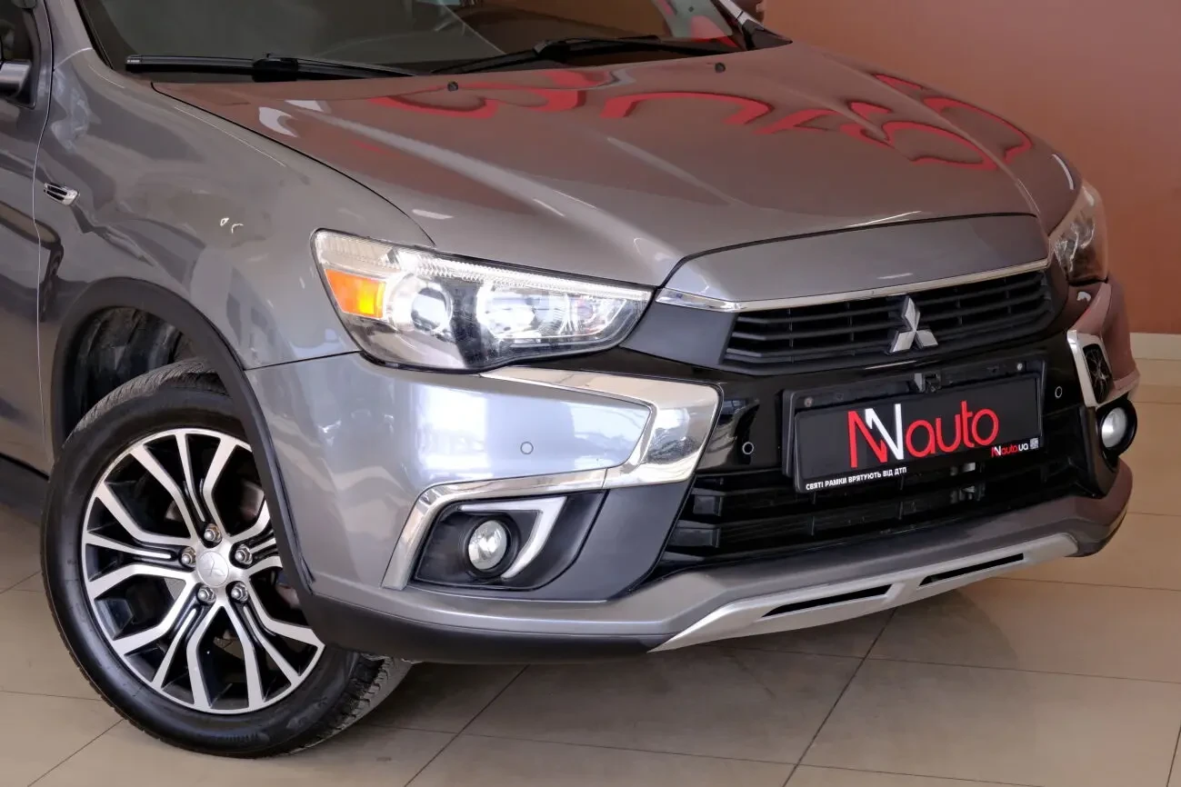 Mitsubishi Outlander Sport 3