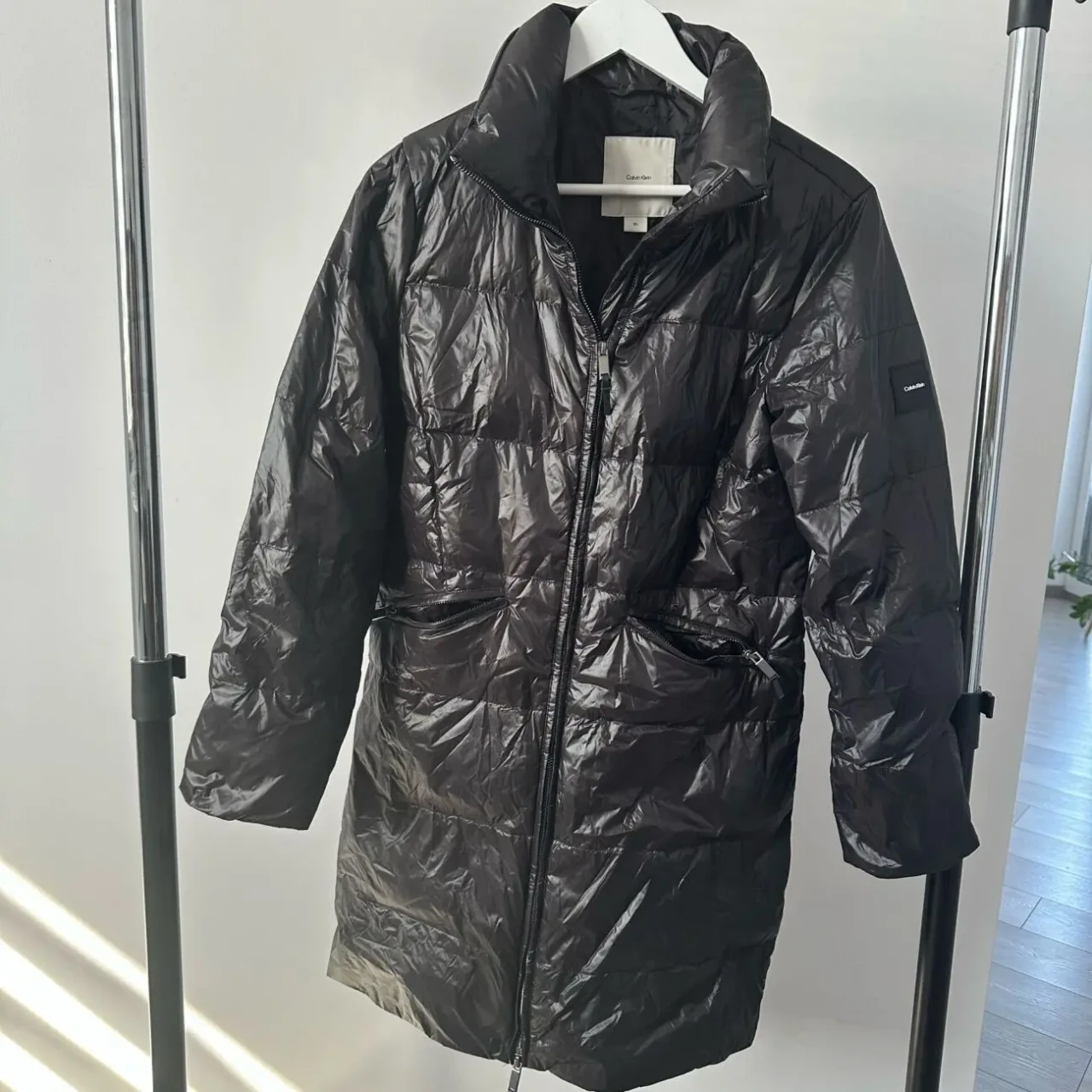 Весняне жіноче пальто