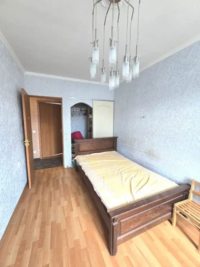 Черемушки 3 комнатная капитальный ремонт 4 этаж ЮЗМ 6