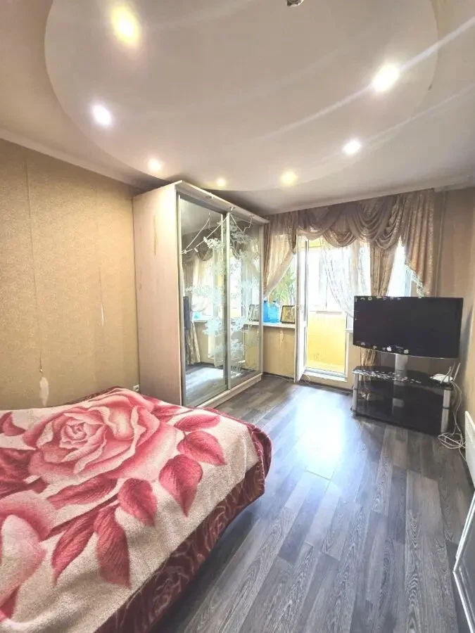 Черемушки 3 комнатная капитальный ремонт 4 этаж ЮЗМ 4