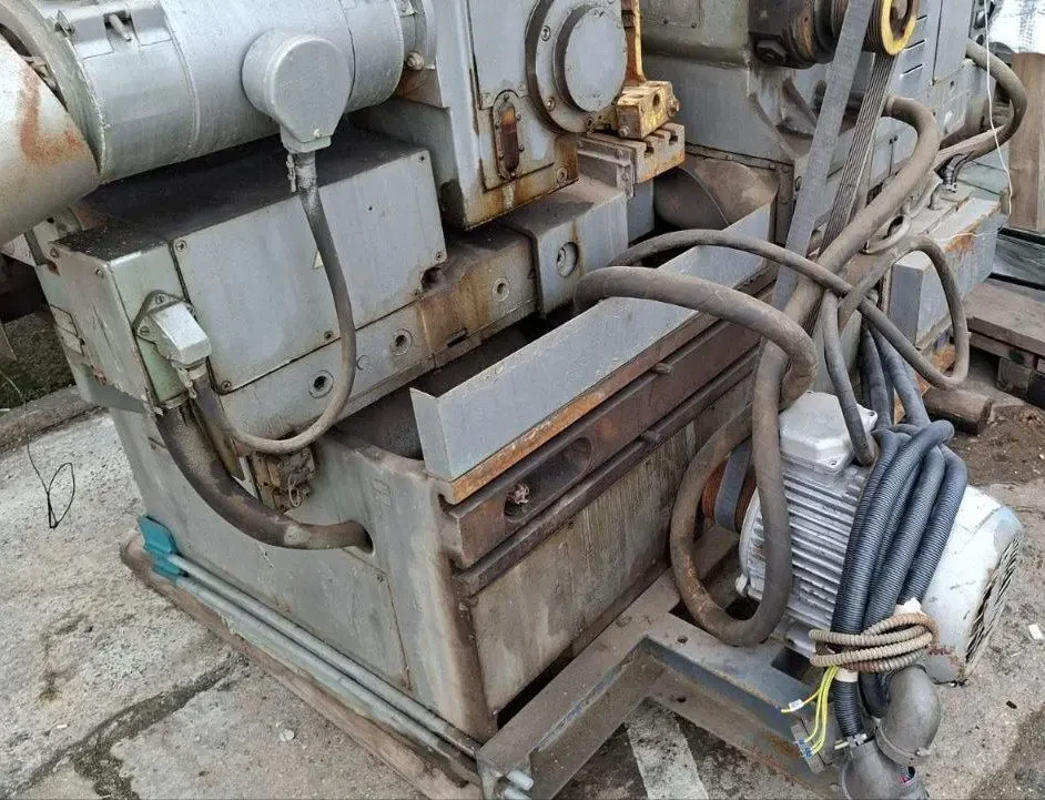 Безцентрошліфувальний верстат 3е183в 4