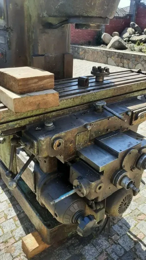 Фрезерний верстат  модель 6в11 3