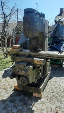 Фрезерний верстат  модель 6в11