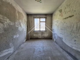 Продаж брежнівки 2к квартири по вул. Харитонова