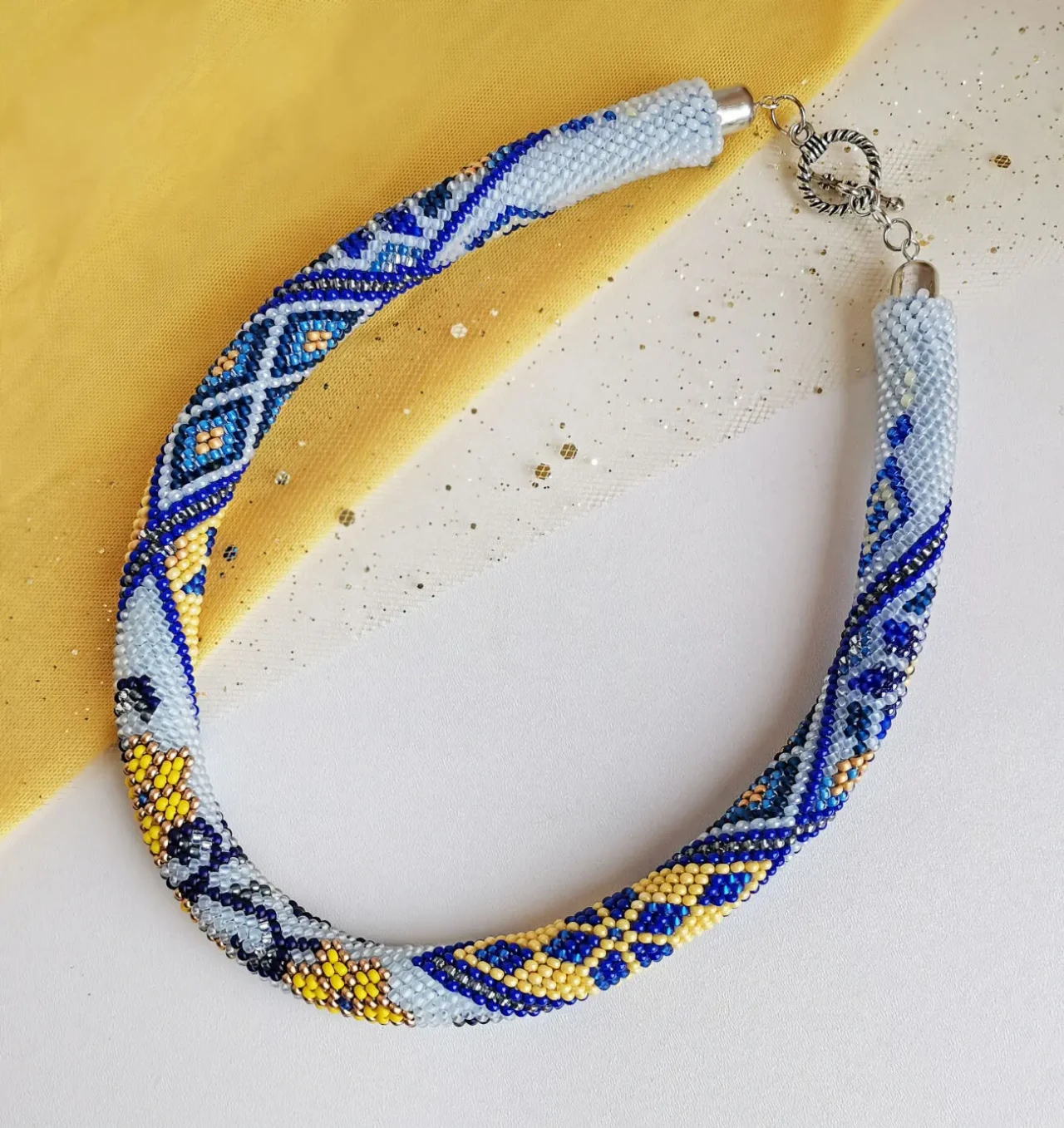 Прикраса із бісеру кольє-джгут Золота синь 9