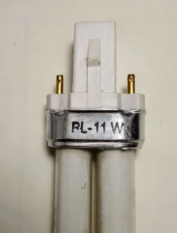 Лампа настольная е27 на запчасти, лампочка люминесцентная Pl 11, набор 2