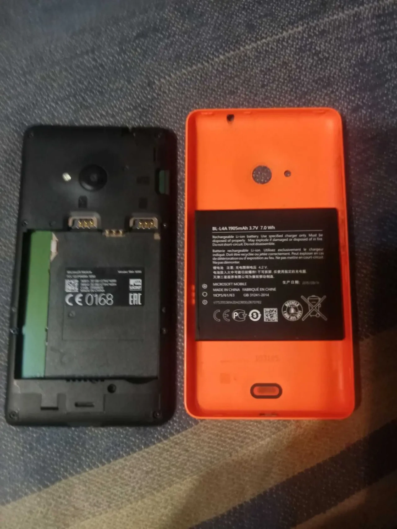 Смартфон RM-1090 