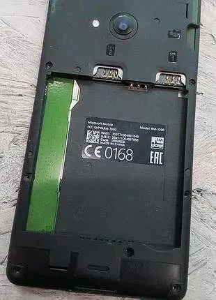 Смартфон RM-1090 