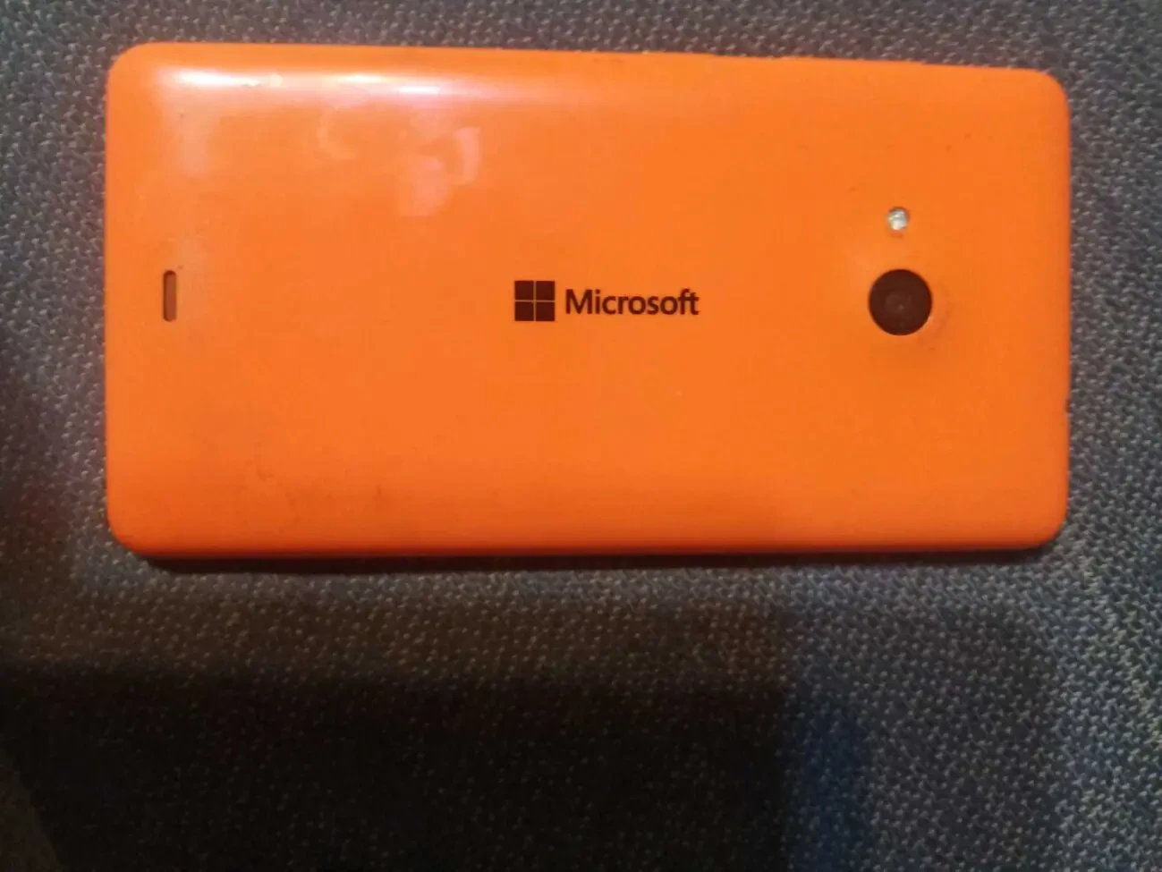 Смартфон RM-1090 