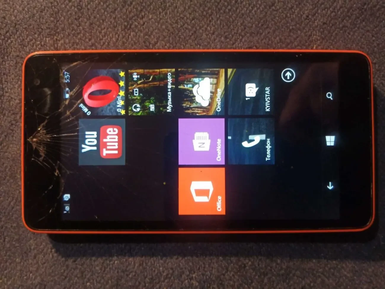 Смартфон RM-1090 