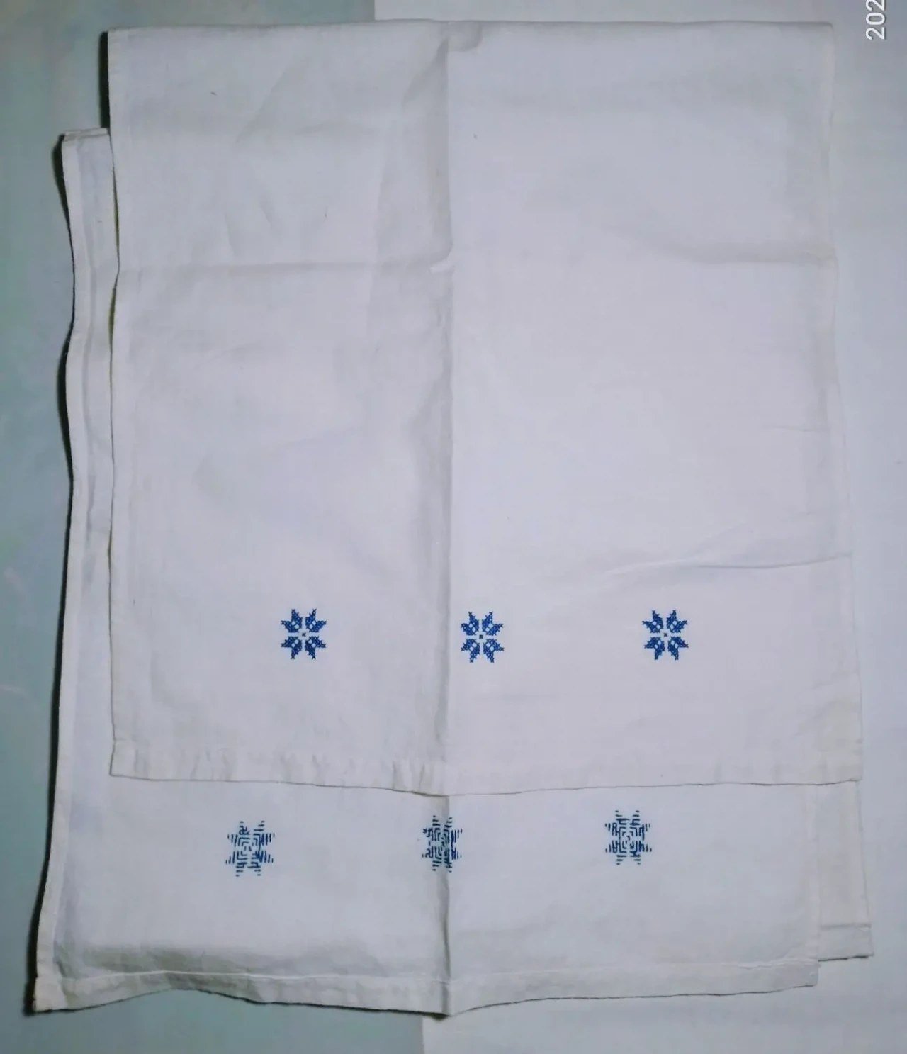 Рушник белый хлопок вышивка синие звезды этнические примитивная