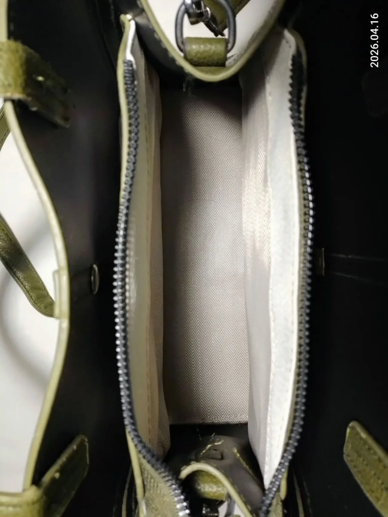 Зеленая хаки сумка сумочка ручка на плечо, для мелочей, для девочки 5