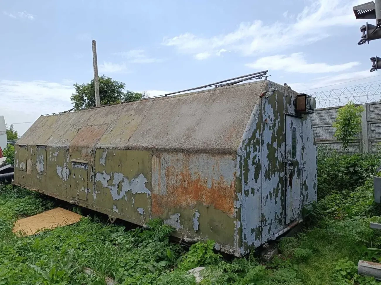 Продаються вагончики