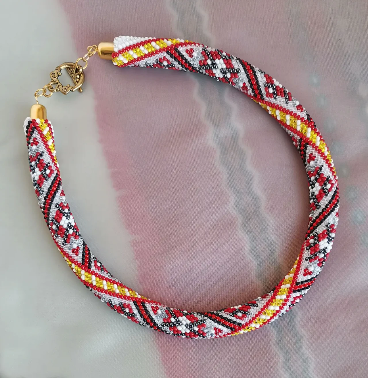 Прикраса із бісеру кольє-джгут Захоплення 3