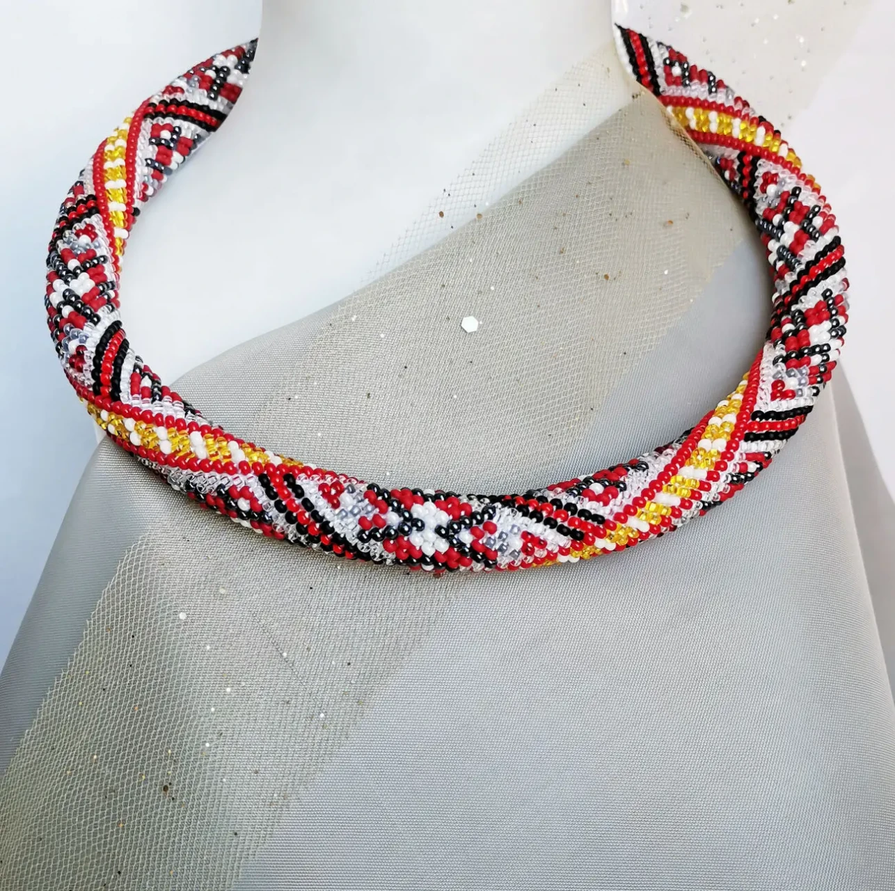 Прикраса із бісеру кольє-джгут Захоплення 4