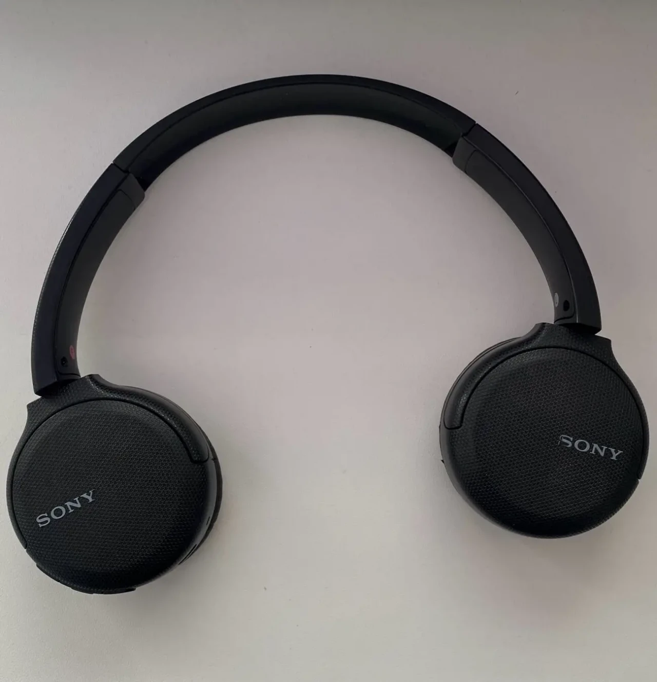 Беспроводные накладные наушникиSony WH-CH510 черные