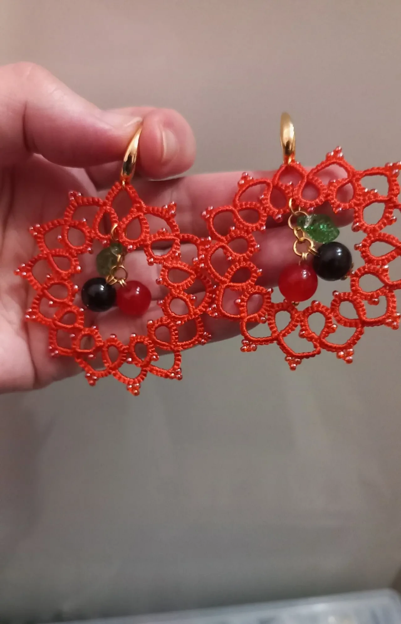 Сережки мереживні .. Ягідки .. Фріволіте анкарс