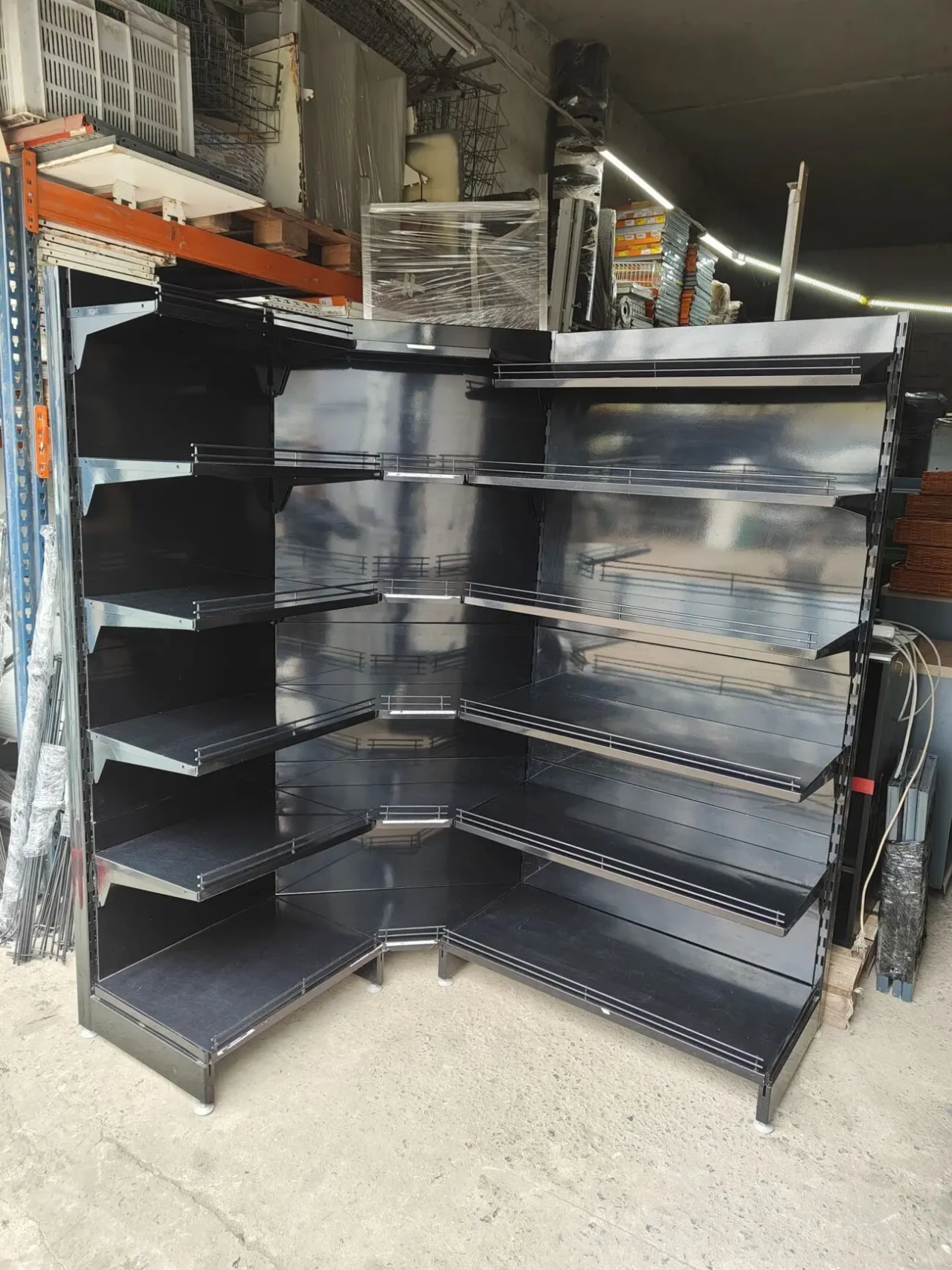 Стелажі торгові металеві, чорні стелажі, торговий стелаж 8