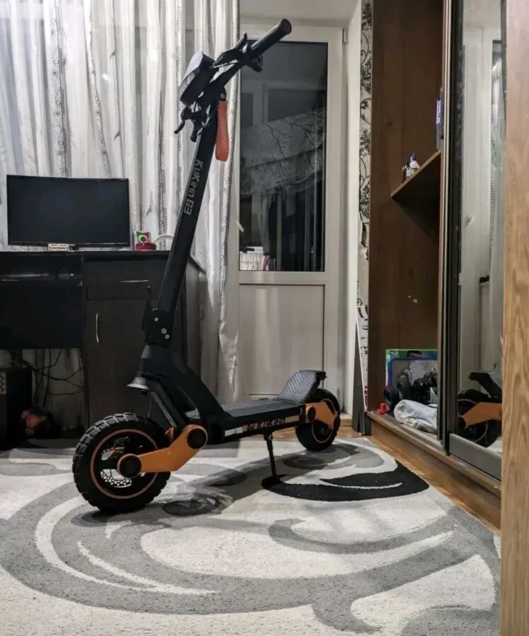 Продам терміново електросамокат стан ідеальний пишіть на ВАЙБЕР