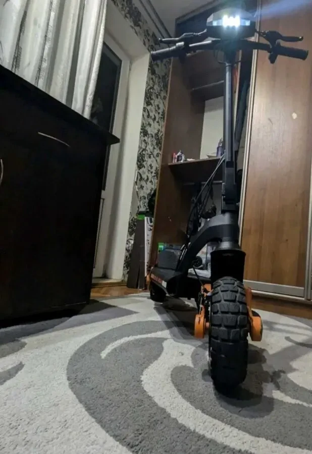 Продам терміново електросамокат стан ідеальний пишіть на ВАЙБЕР 5