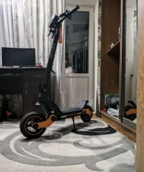 Продам терміново електросамокат стан ідеальний пишіть на ВАЙБЕР