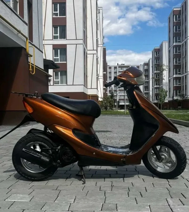 Продам терміново Хонда діо стан ідеальний все працює добре 6