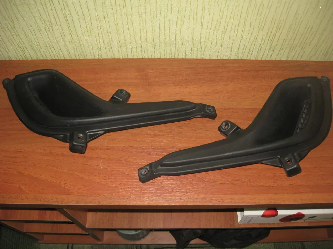 Заглушки протитуманних фар Хюндай-Акцент 2012-2017р. Ліва і права.