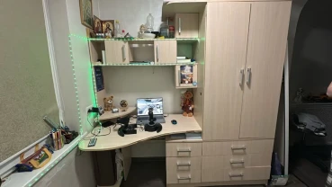 Стіл письмовий