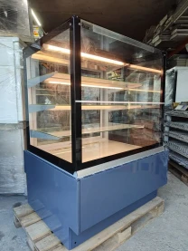 Кондитерська холодильна вітрина Juka , кондитерська вітри