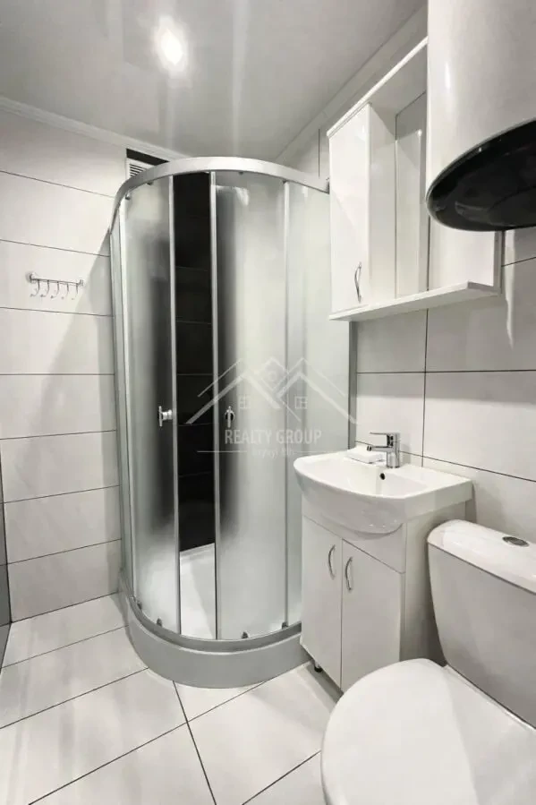 1к квартира з ремонтом і меблями на Олімпі 5