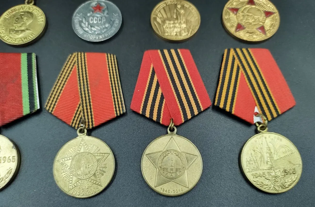 Меді радянських часів ссср ювілейні та інші номер 2 5