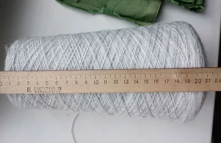 Детям теплая мягкая новая на бабине пряжа светло-серый цвет 9