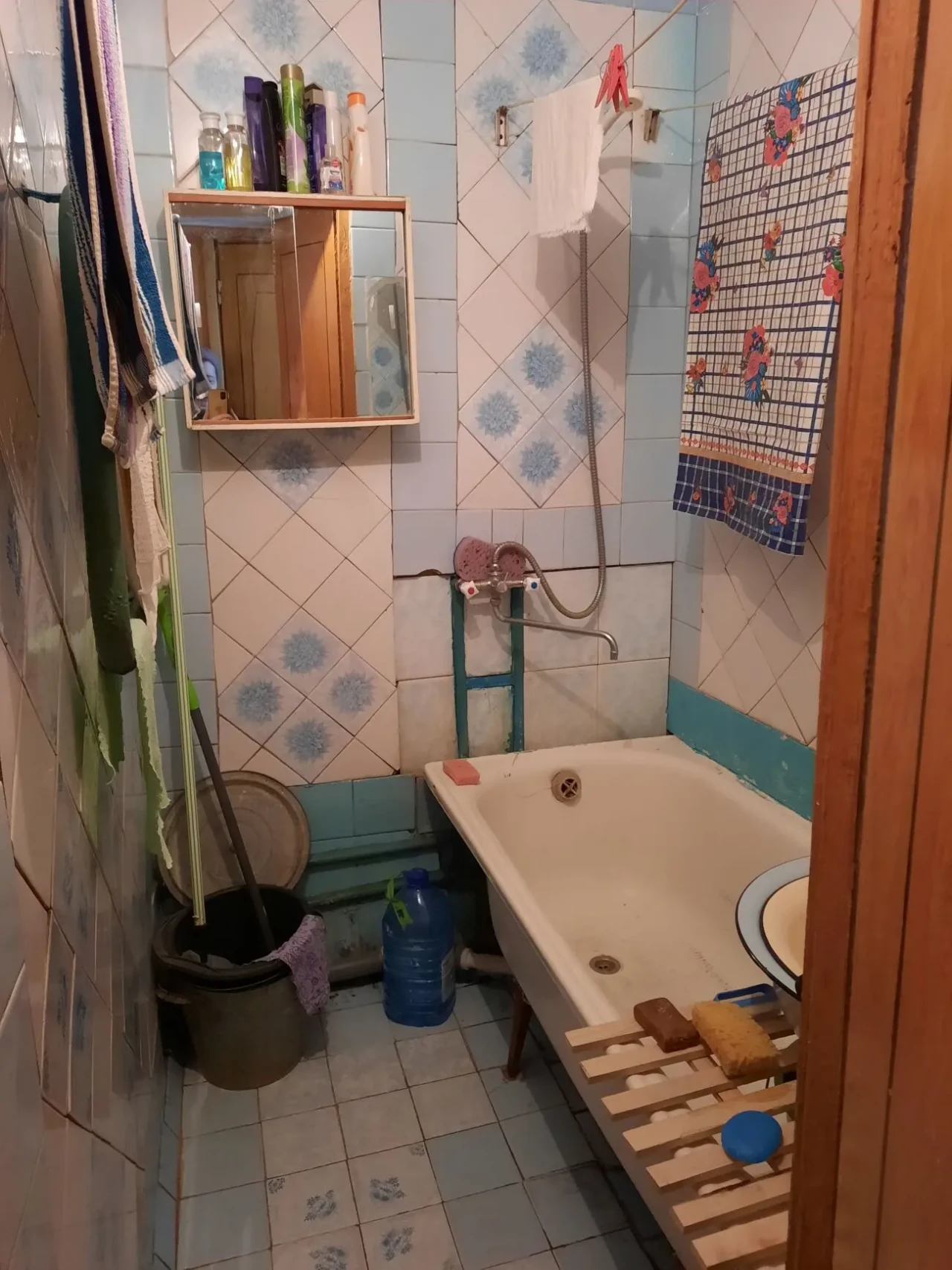 Продам 2к. кв. пер. Зерновой, 5, чешка, р-н Одесской. 7