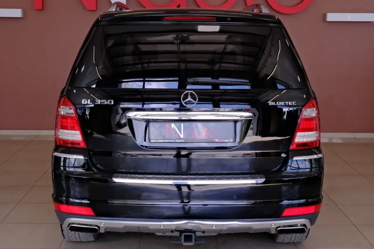 Mercedes-Benz GL350D 6