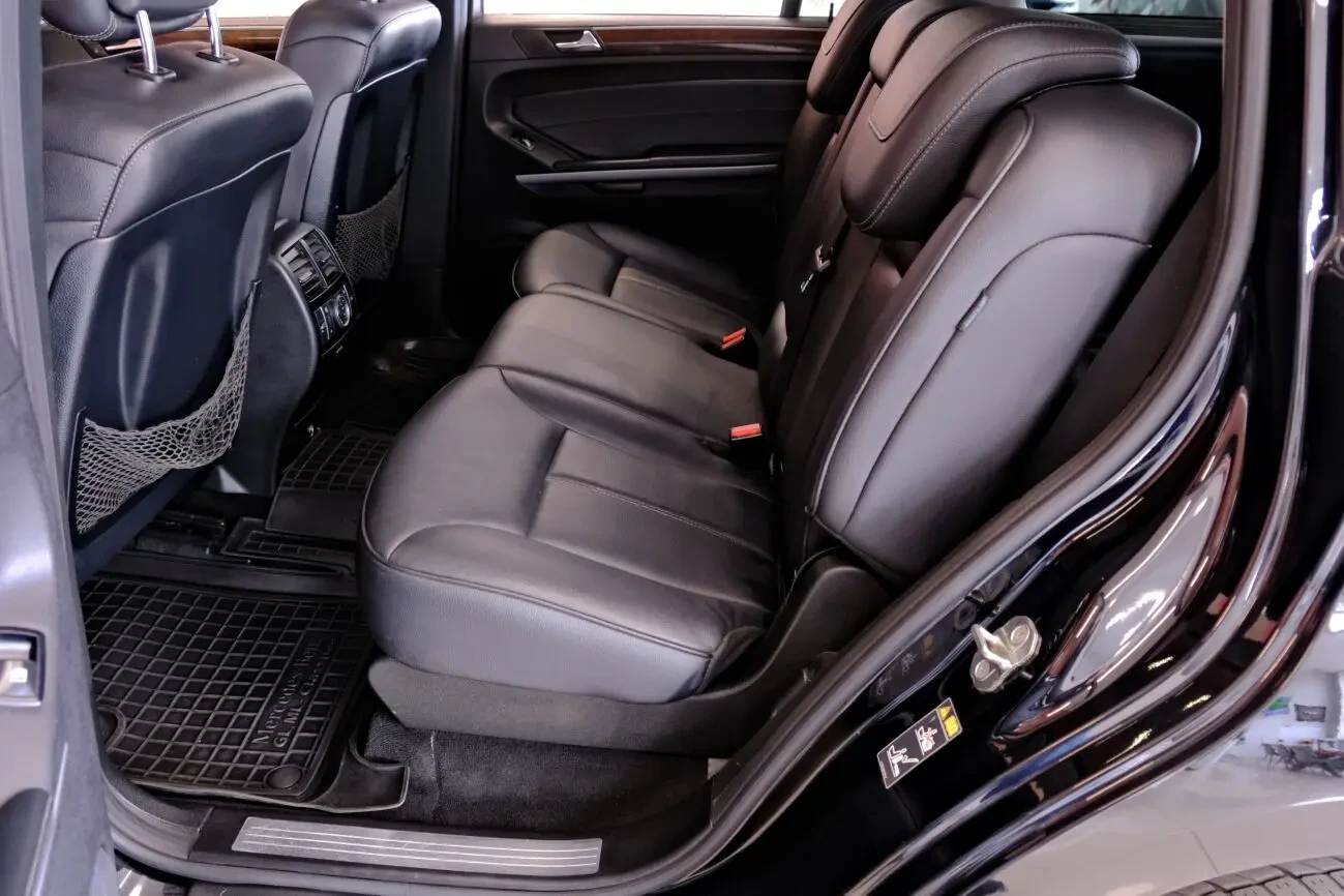 Mercedes-Benz GL350D 8