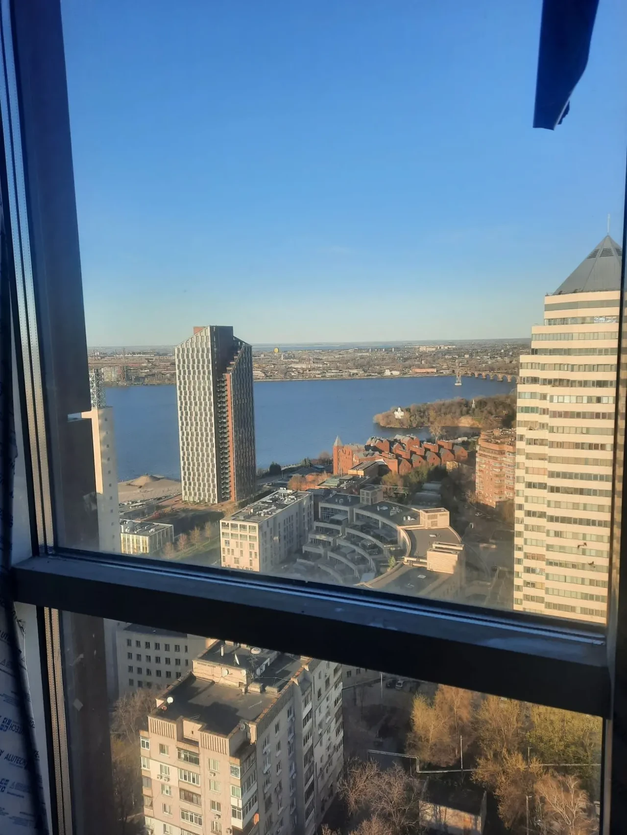 Продам 211м2 под офис в центре 4