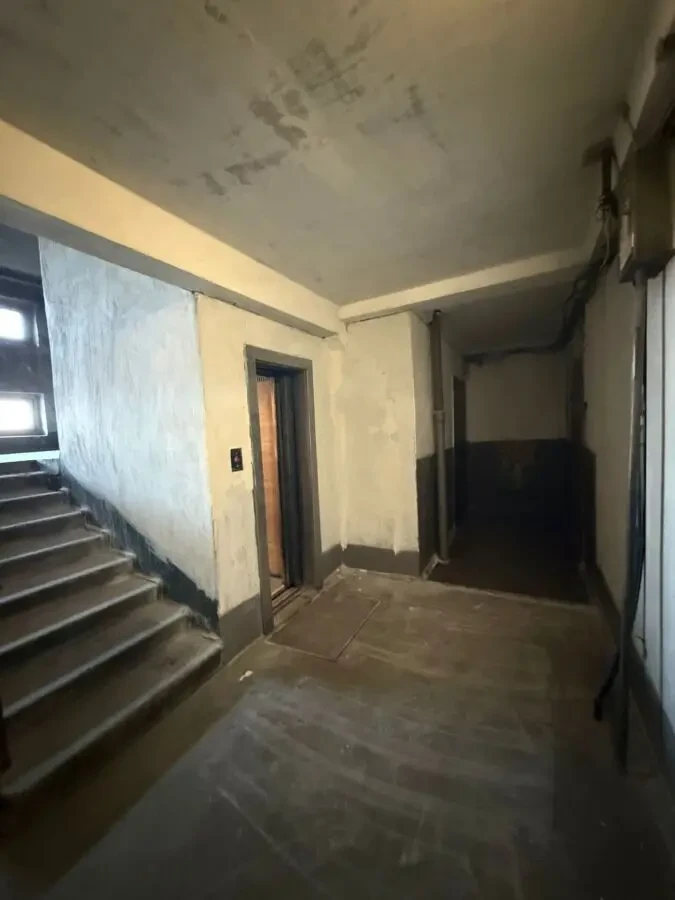 Продам 3к квартиру Березинская,18 10