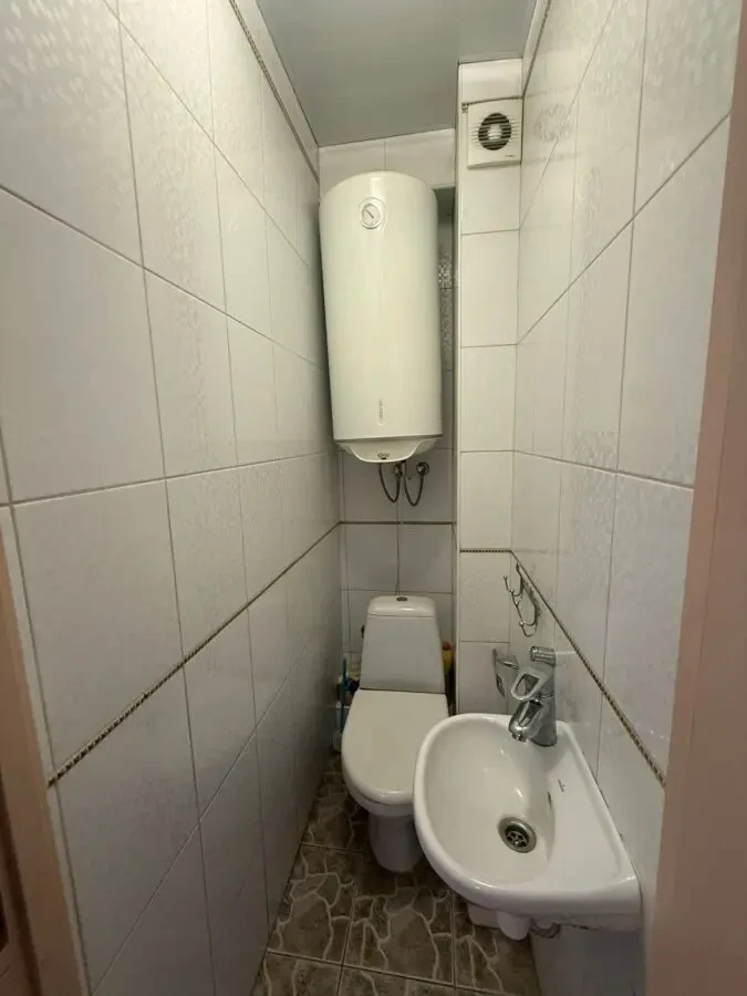 Продам 3к квартиру Березинская,18 8