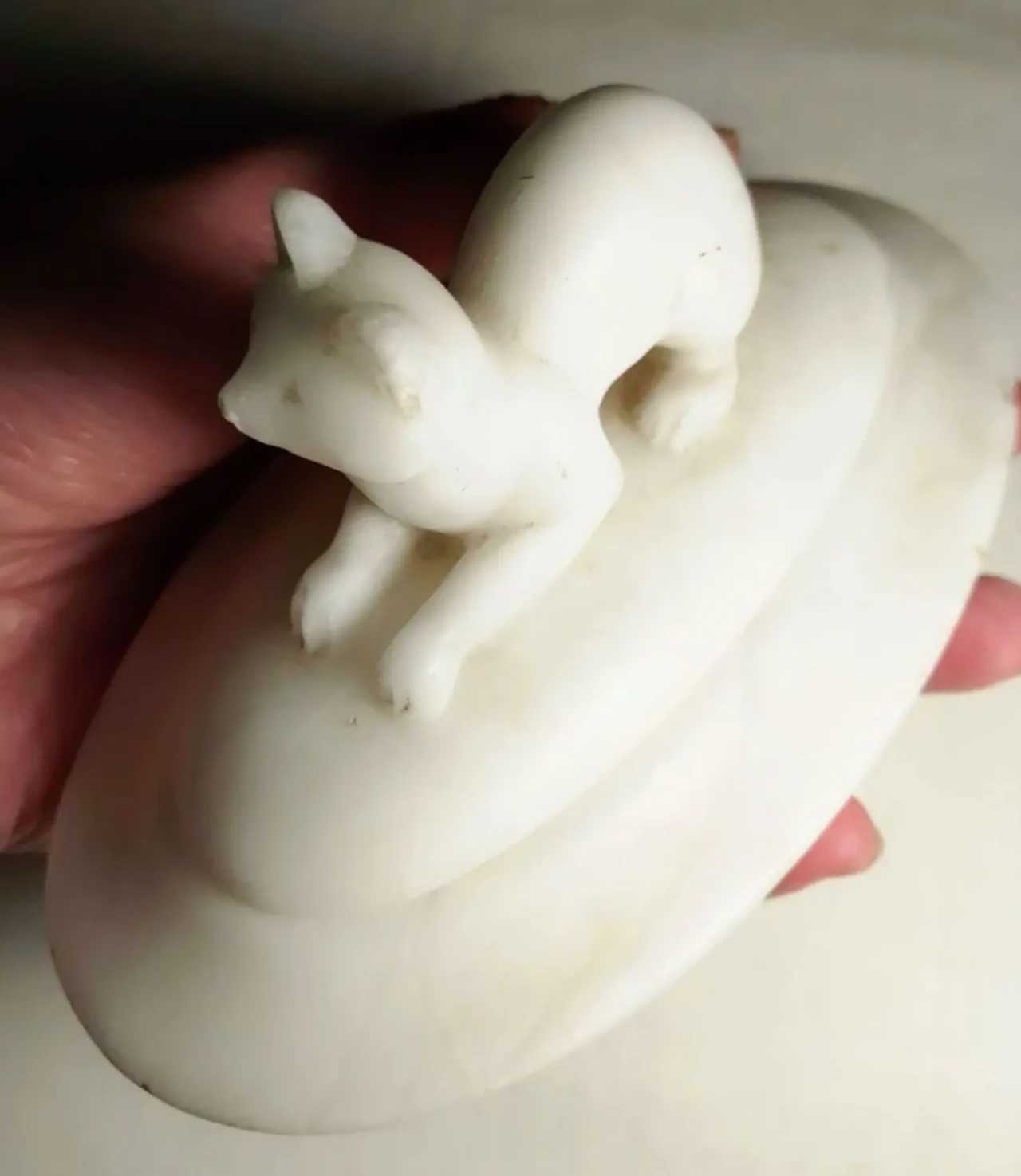 Фигурка статуэтка белая ласка мраморная шкатулка овальная 4