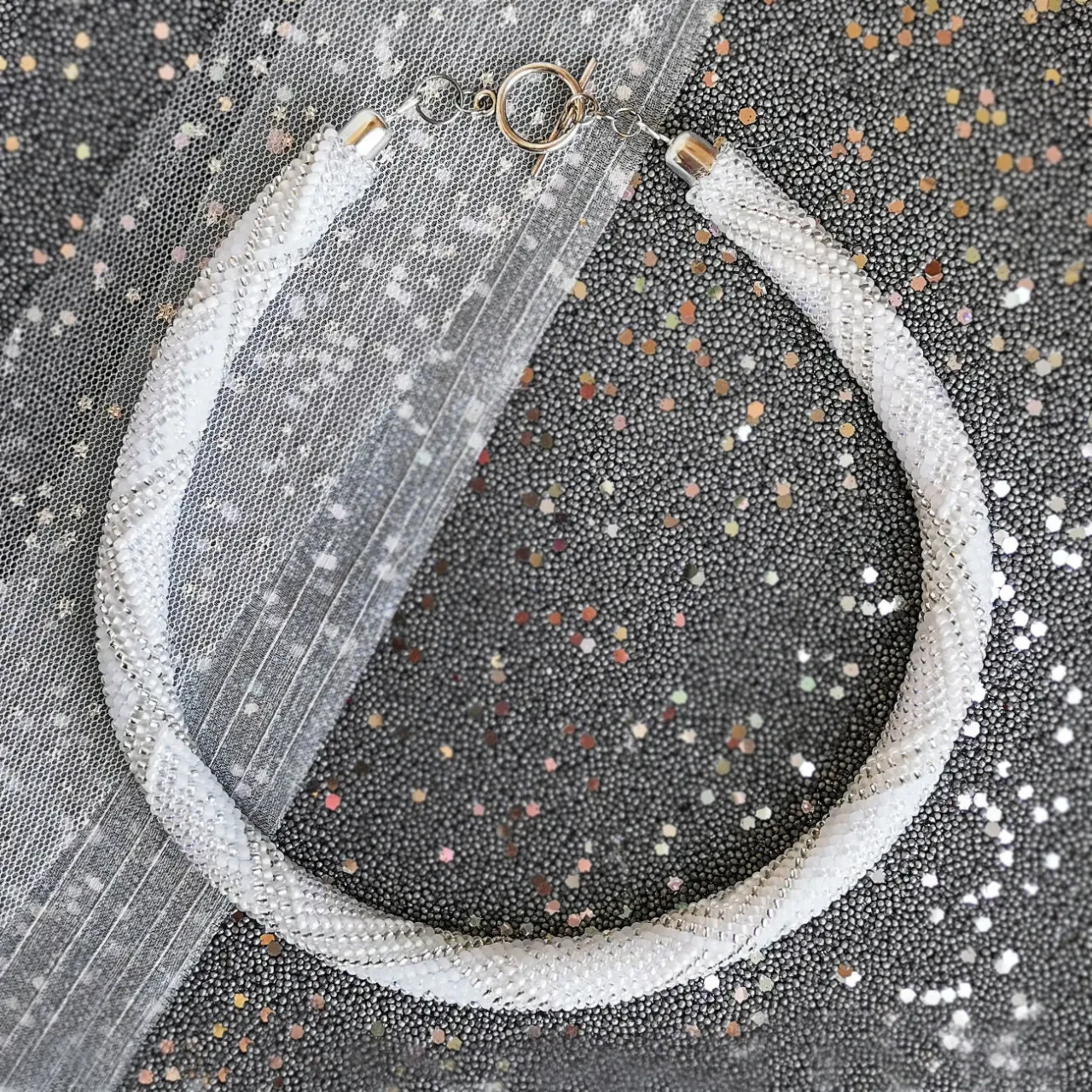 Прикраса із бісеру кольє-джгут Кришталевий дзвін 3