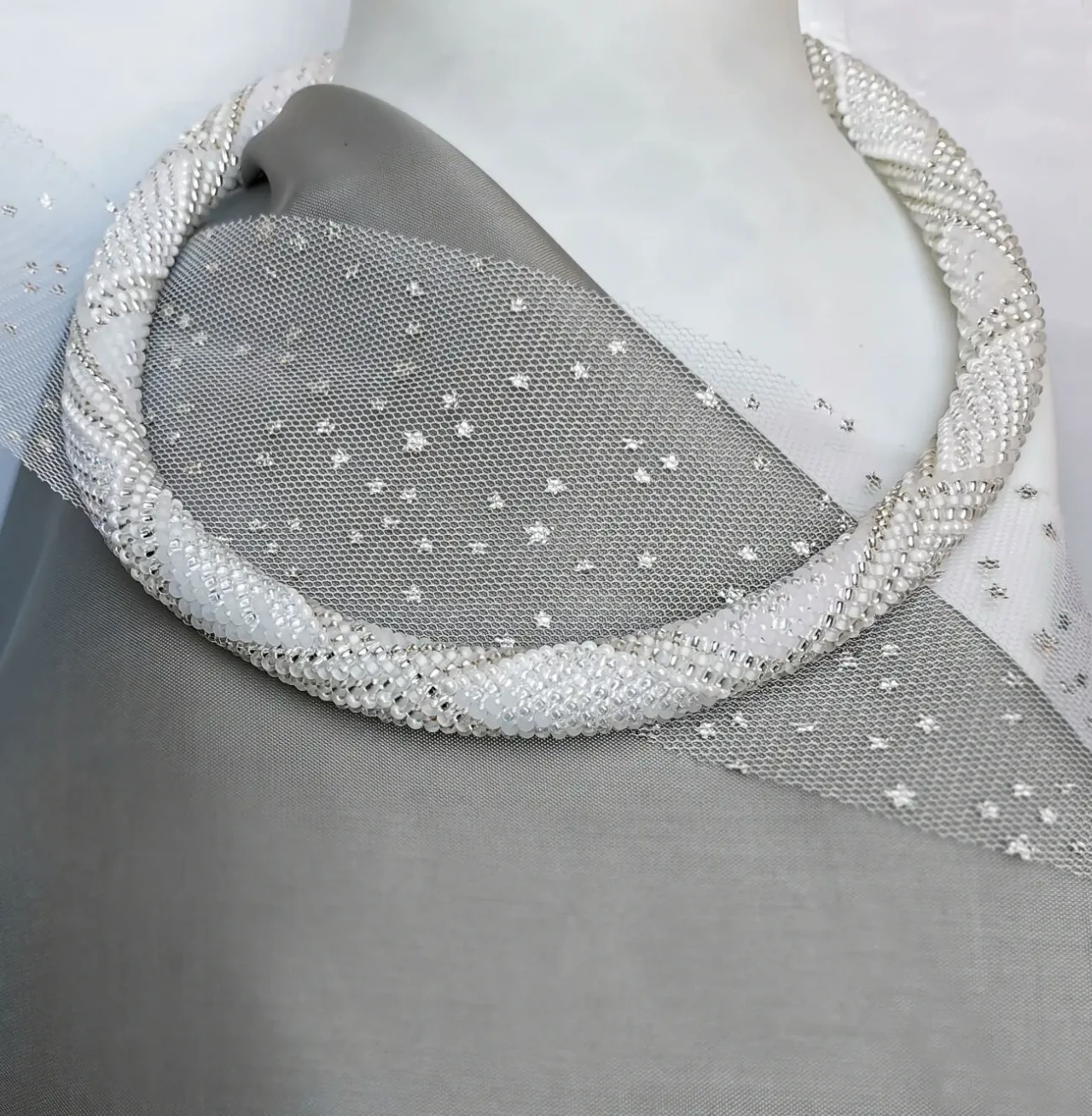 Прикраса із бісеру кольє-джгут Кришталевий дзвін 7