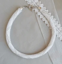 Прикраса із бісеру кольє-джгут Кришталевий дзвін