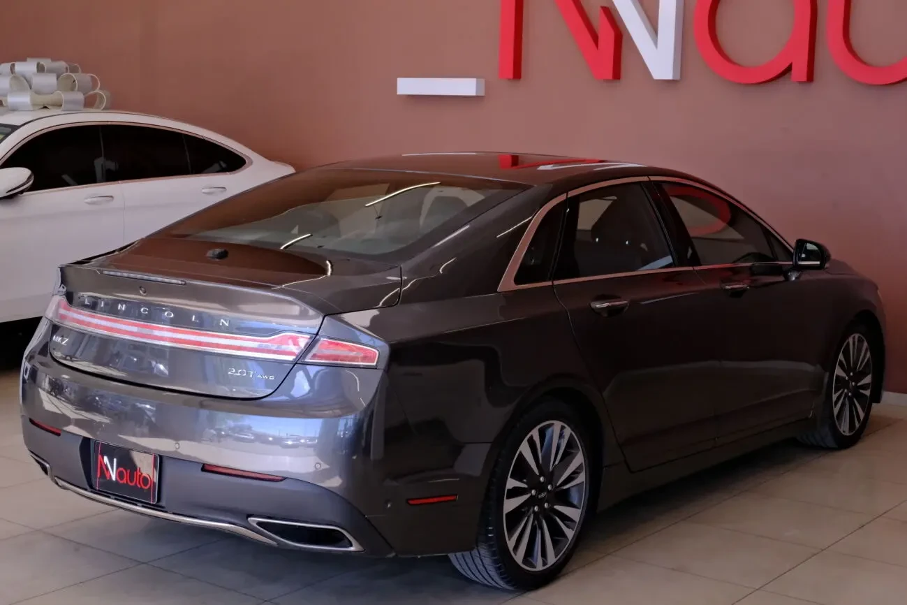 Lincoln MKZ 5