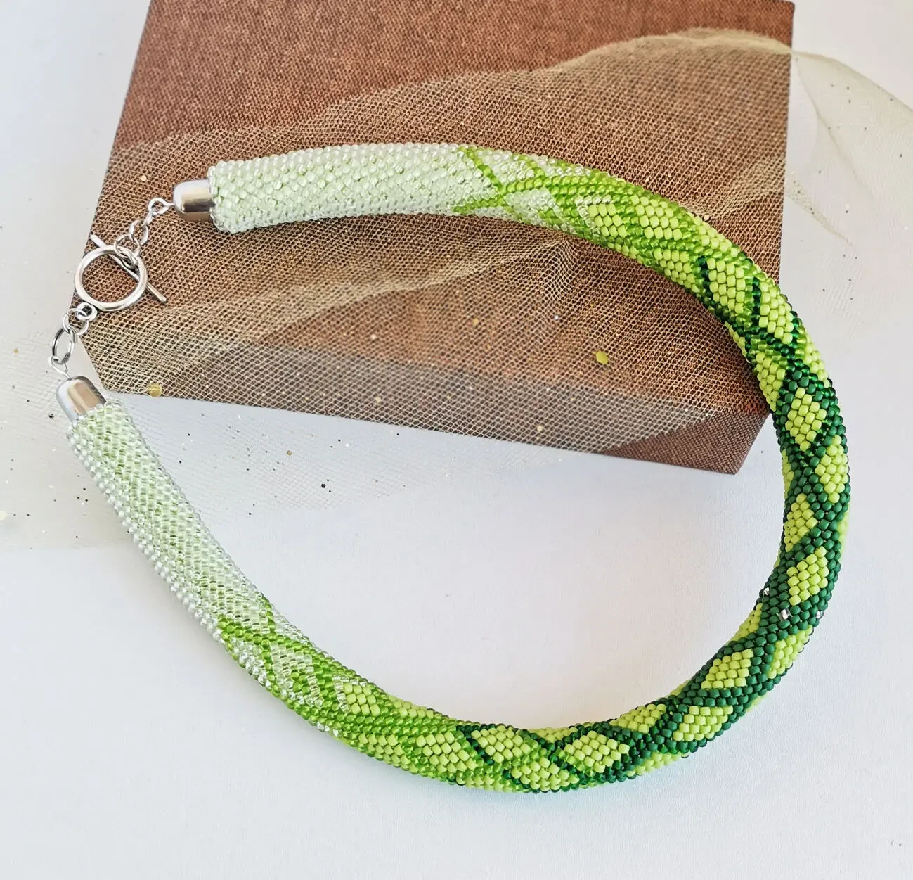 Прикраса із  бісеру кольє-джгут Лісова пісня 6