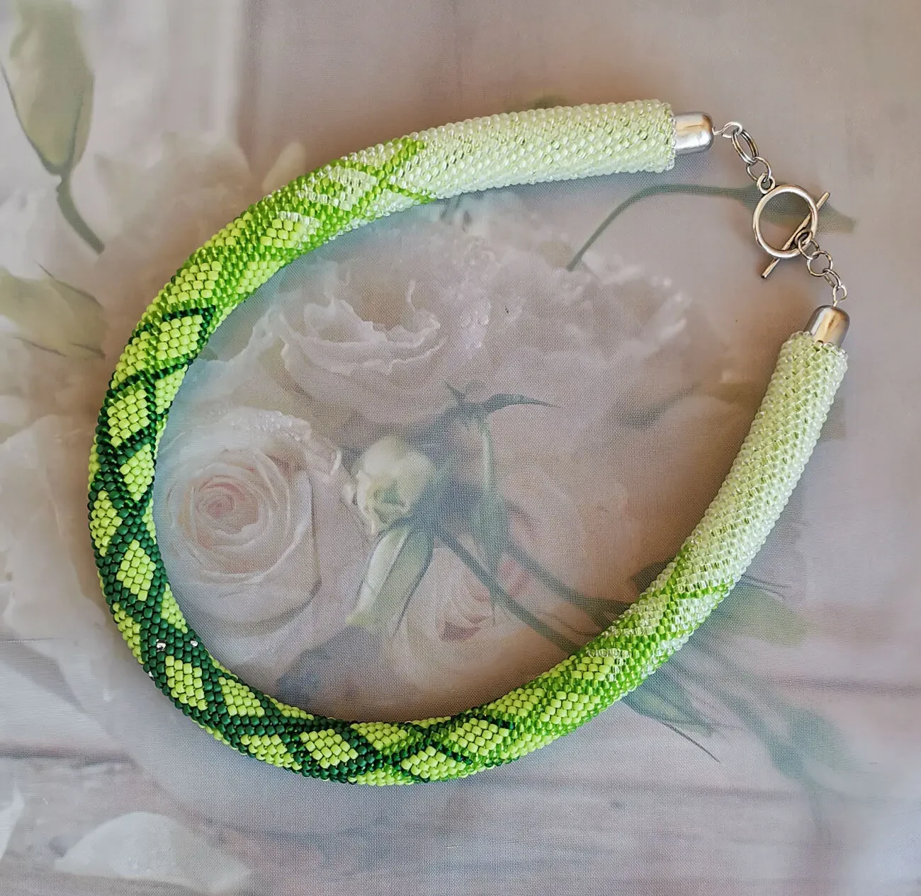 Прикраса із  бісеру кольє-джгут Лісова пісня 4