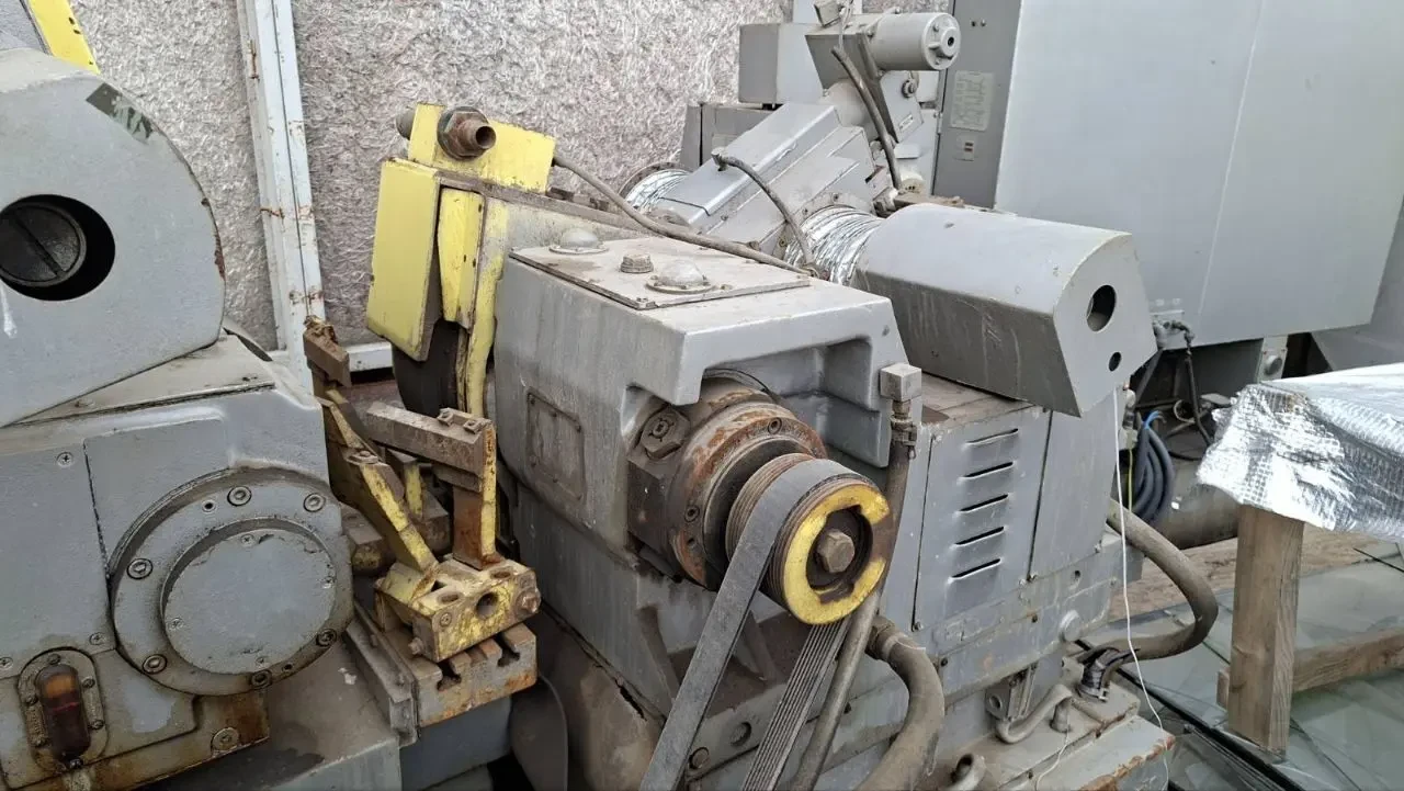 Безцентрошліфувальний верстат 3е183в 7