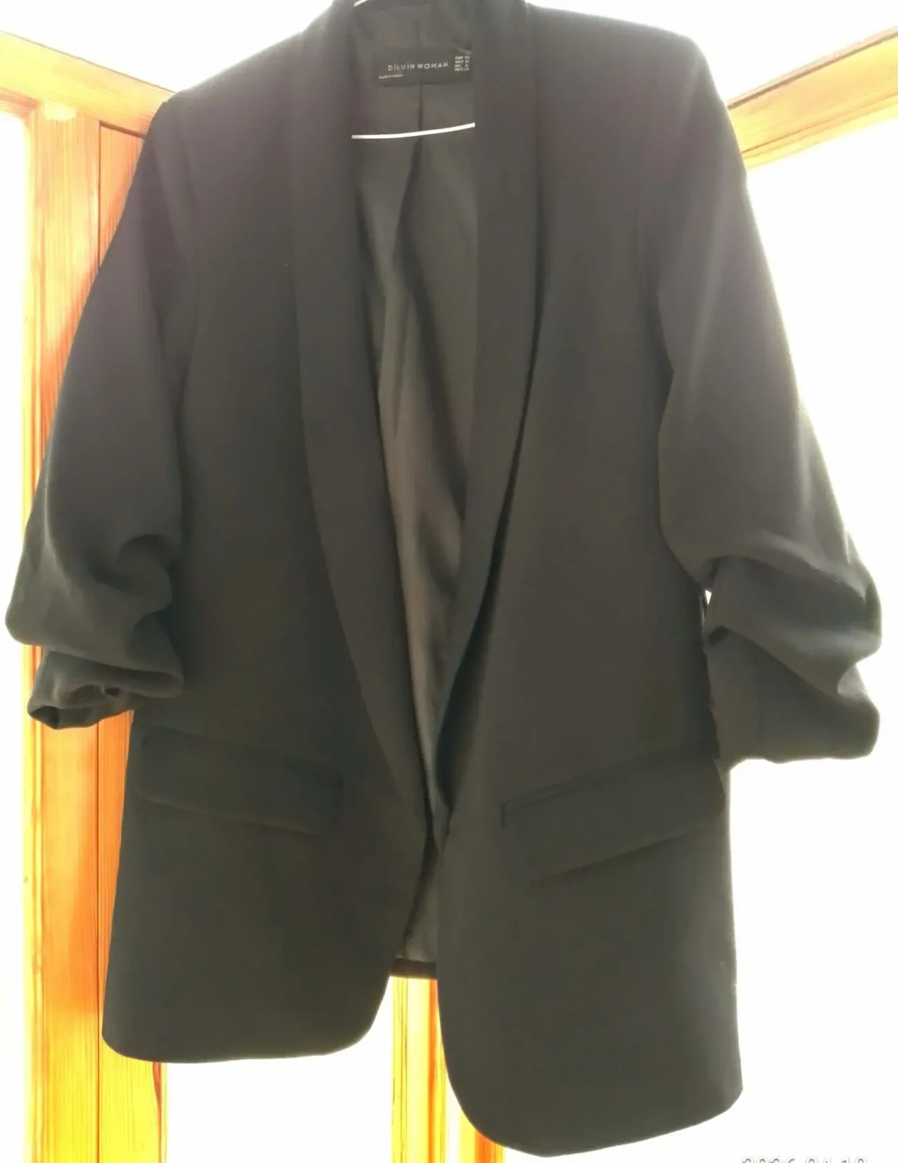 Черный жакет удлиненный блейзер 8 10 с, рукава присобраны