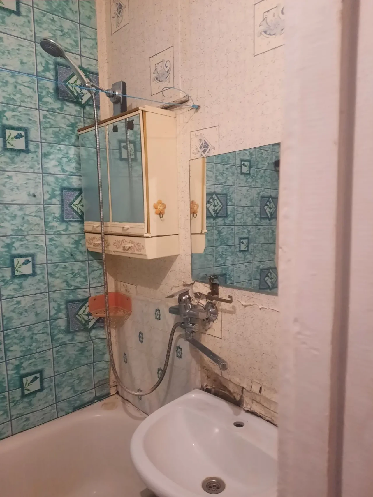 2к квартира Тополь-3. Запорожское шоссе,80 9