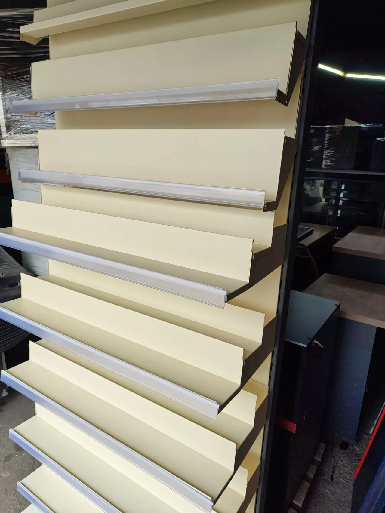 Кондитерський стелаж металевий, стелаж для кондитерки 6