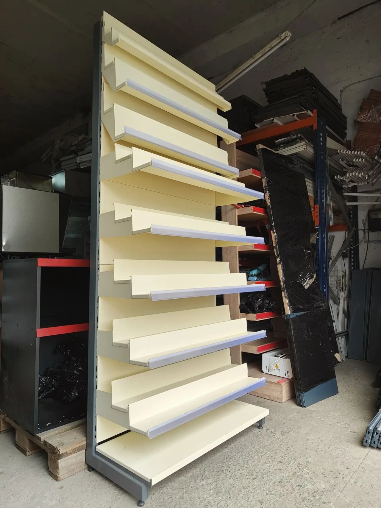 Кондитерський стелаж металевий, стелаж для кондитерки